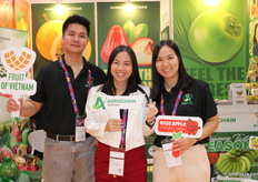 Simon-Thinh, Kate-Kieu, and Denise of Agrochain Vietnam highlight their internationally compliant produce, including pomelo, coconut, bell fruit, dragon fruit, guava, longan, mango, sweet potato, and seedless lime.