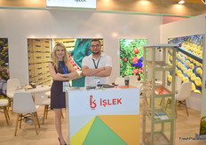 On the right is Gökhan Gökoluk of Islek, Group, who exports citrus from Turkey.