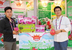 Tran Ngoc Hoan and Tran Ngoc Han of Hoang Hau Vietnam’s Dragon Fruit Farm present their purple-pink dragon fruit variety exported to the USA, the Netherlands, Australia and New Zealand.