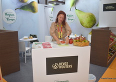 Iryshha Osadcheva of Devos-Wouters, showcasing the Belgian company's apples and pears.