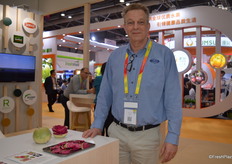 Kees Versteeg from Qualipac was at the show promoting the watermelon radish. They export good volumes to Japan and are looking to export to Europe.