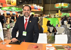 Fred Tavares with UGBP / Crown Global, a Brazilian grower who exports to the U.S. and Europe.