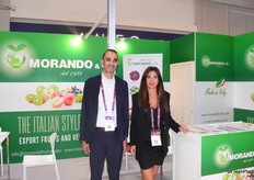 Christian Morando and Kattia Morando from the company Morando, presenting Italian apples to the Asian market.